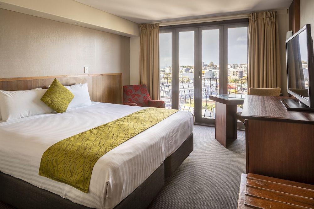 Copthorne Hotel Auckland City Superior Room, 1 King Bed 2