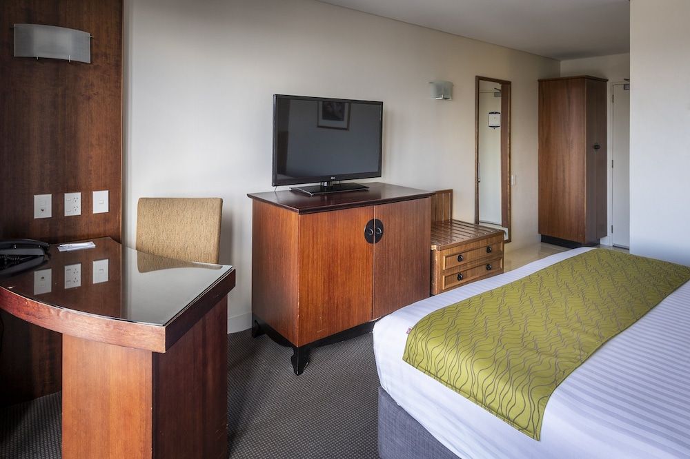 Copthorne Hotel Auckland City Superior Room, 1 King Bed 3