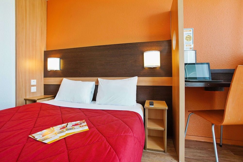 Premiere Classe Villejust - ZA Courtaboeuf Standard Room, 1 Double Bed 3