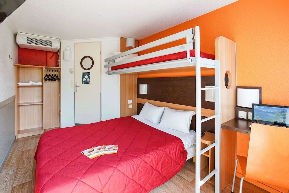 Premiere Classe Villejust - ZA Courtaboeuf Standard Room, 1 Double Bed (1 Double and 1 Single bed) 5