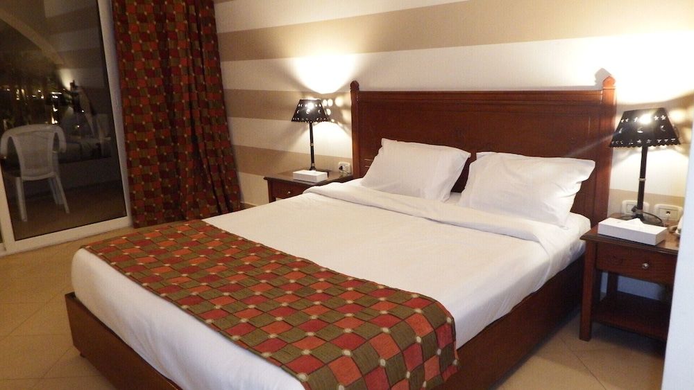 Honeymoon Room