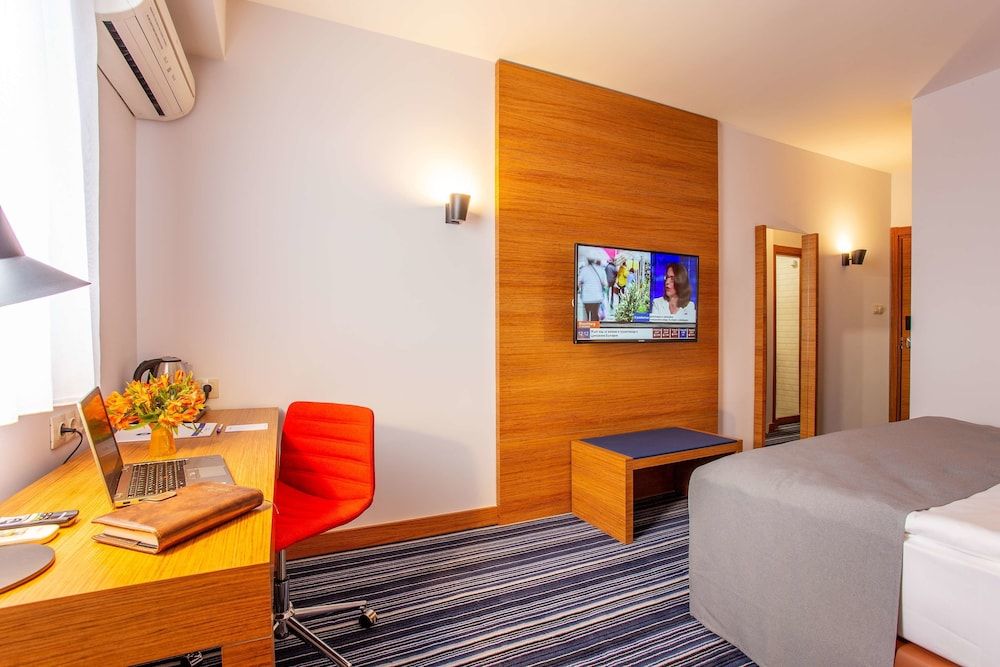 Best Western Terminus Hotel Superior Room, 1 King Bed, Non Smoking 4