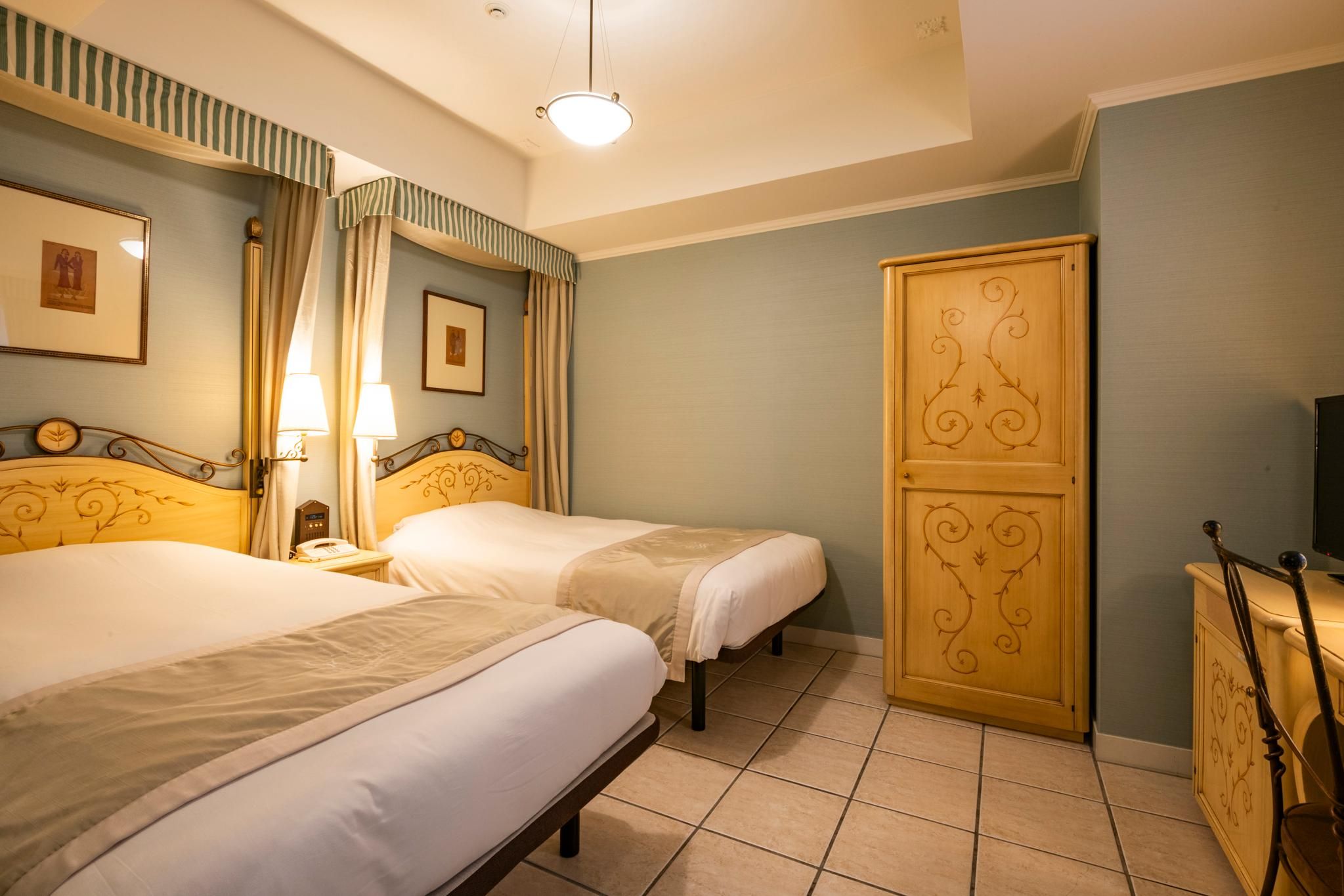 Deluxe Twin Room - Non-Smoking (31sqm)