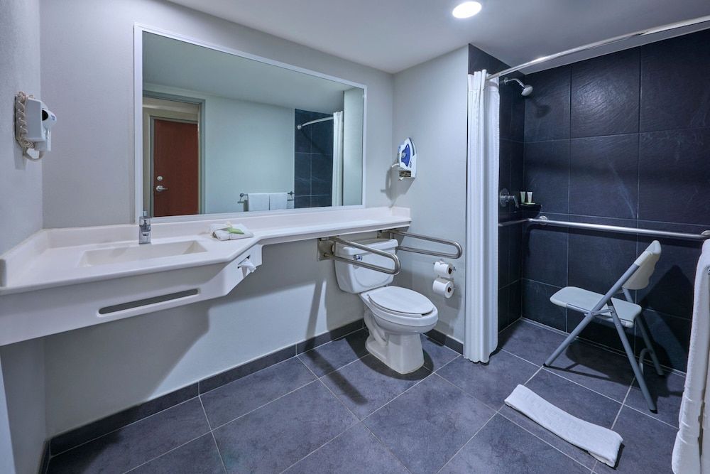 City Express by Marriott Toluca Room, 1 Queen Bed 14