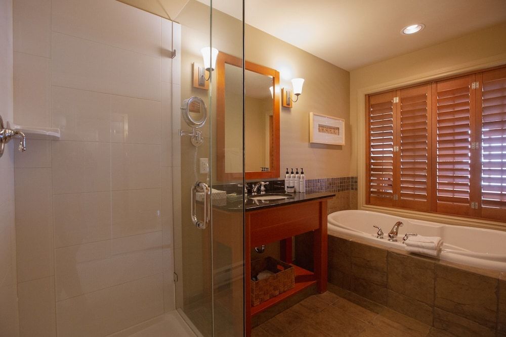 Long Beach Lodge Resort Deluxe Room, 1 King Bed, Beachside 7