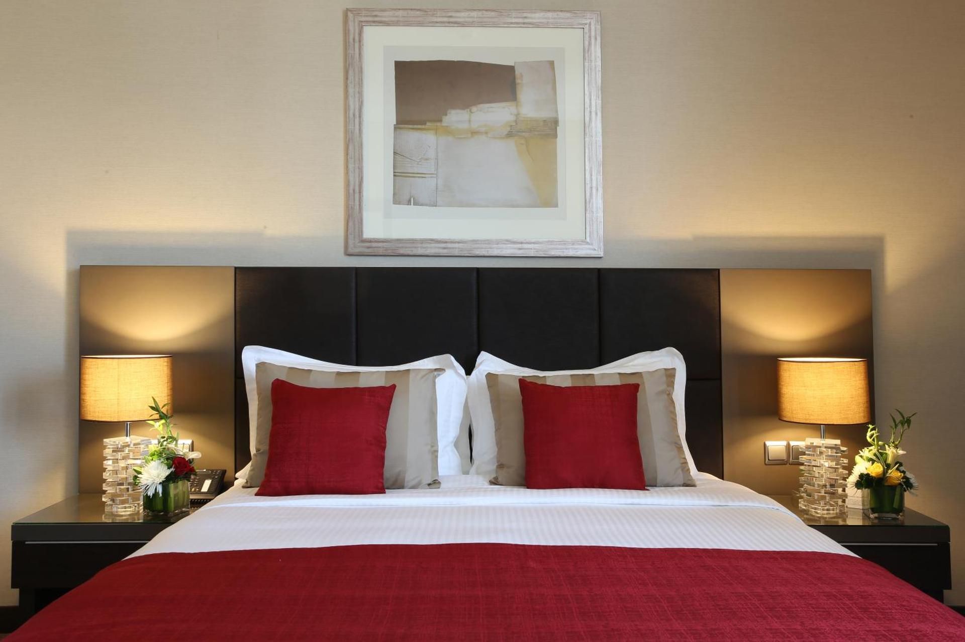 1 King Bed Deluxe Room