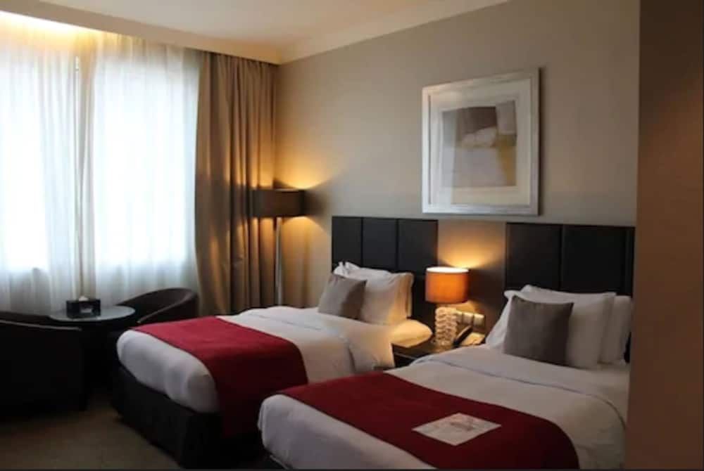 undefined Ramada by Wyndham Abu Dhabi Downtown 5