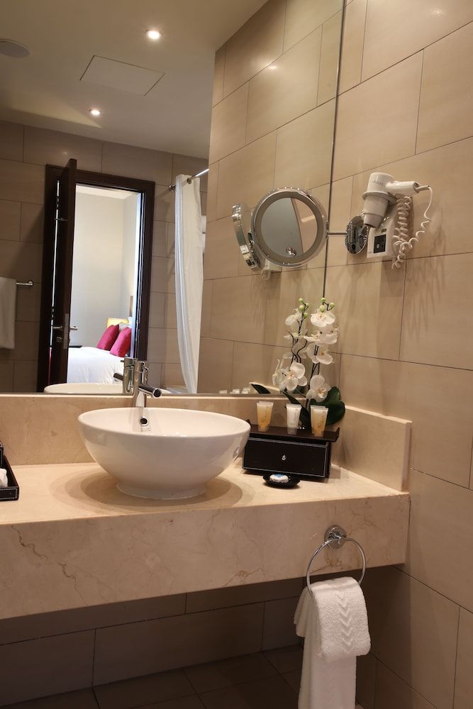 undefined Ramada by Wyndham Abu Dhabi Downtown 6