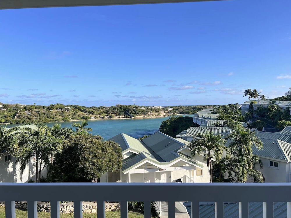 Waterview Suite, 2 Queens