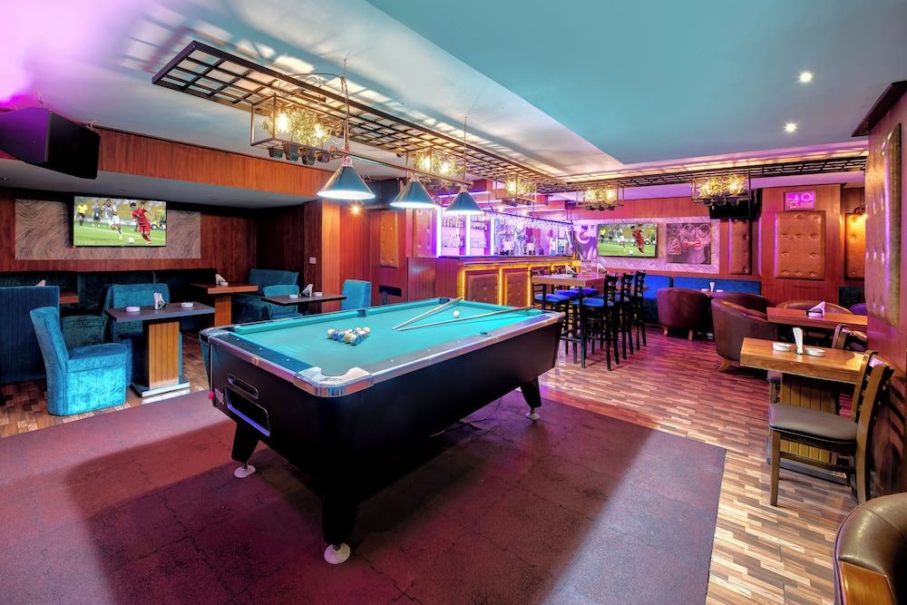 Sports bar