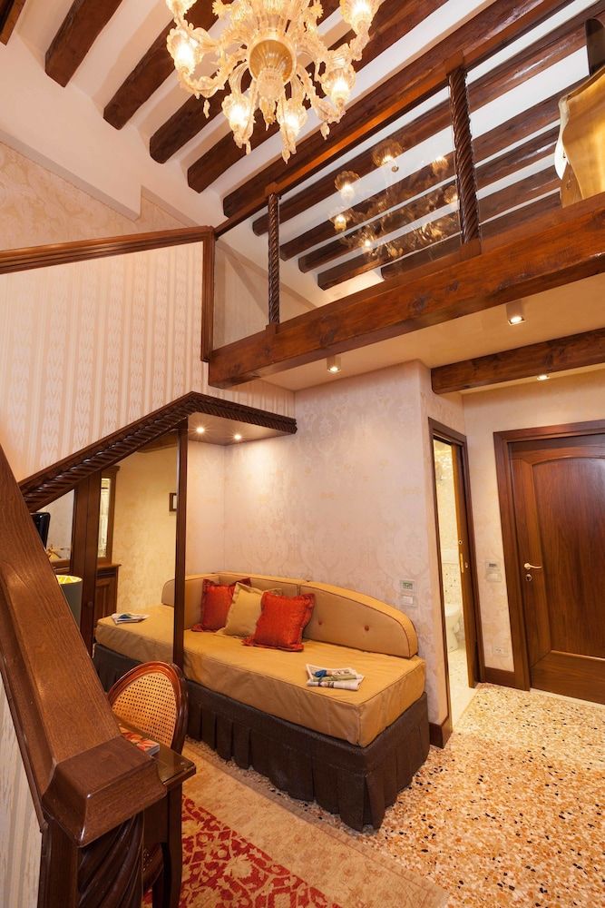 Hotel Palazzo Stern Superior Double Room 5