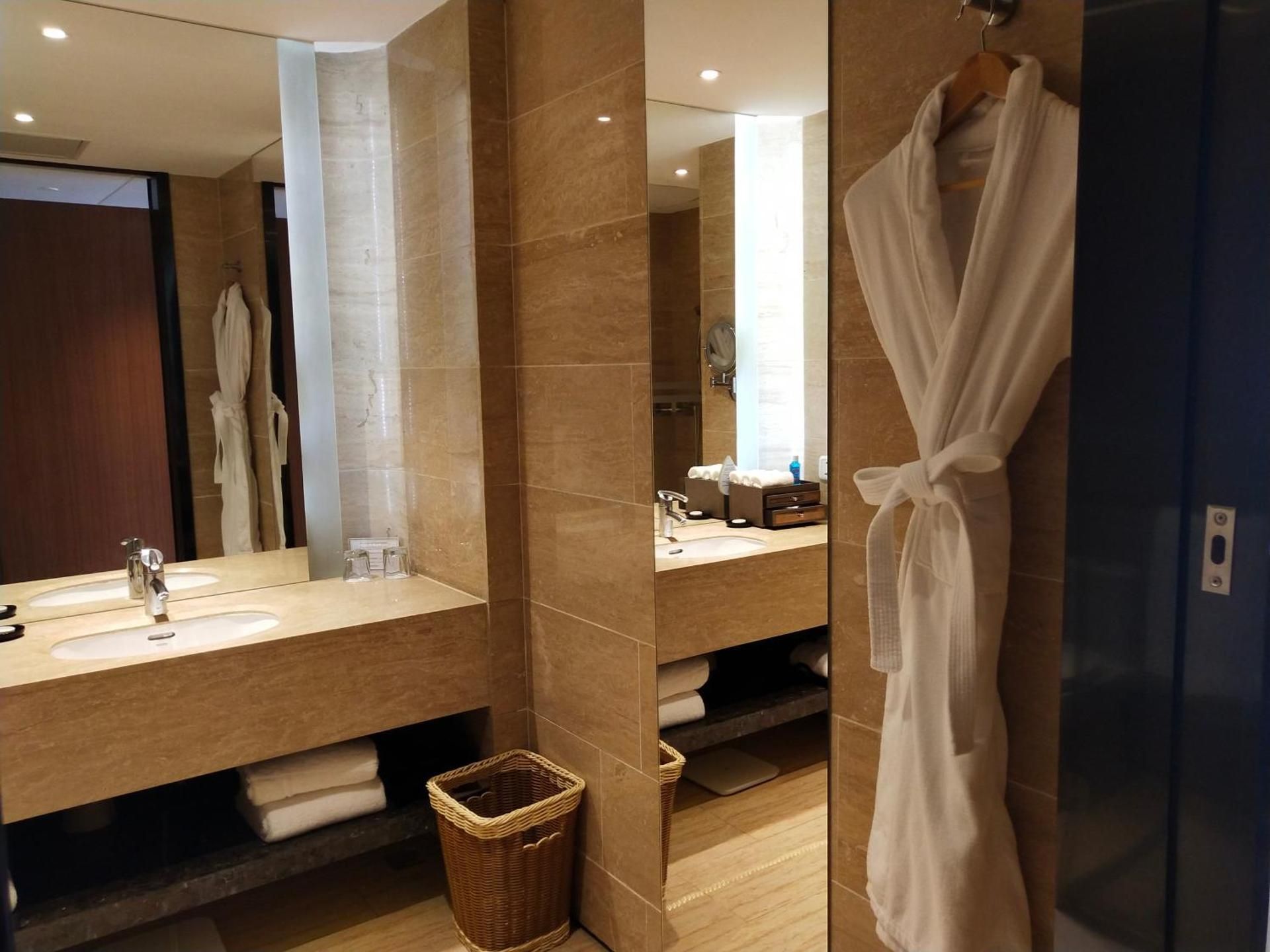 undefined Marco Polo Parkside Hotel 10