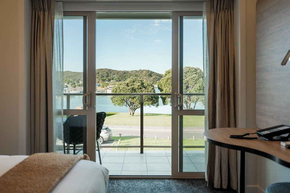 Copthorne Hotel and Resort Bay of Islands Superior Harbourview 1 King 11