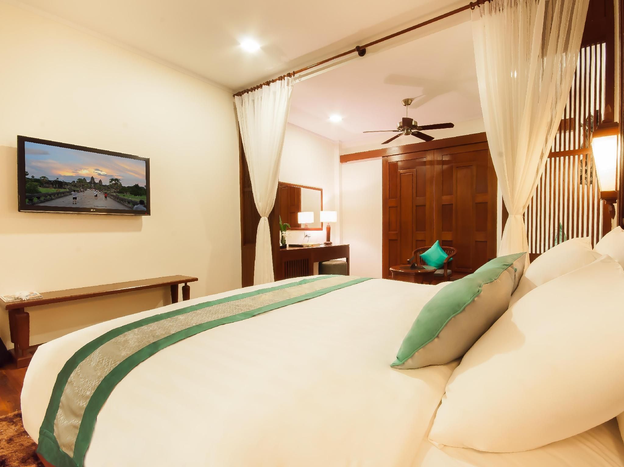 Lotus Blanc Resort Landmark Double Room 5