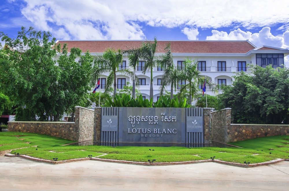 undefined Lotus Blanc Resort 2