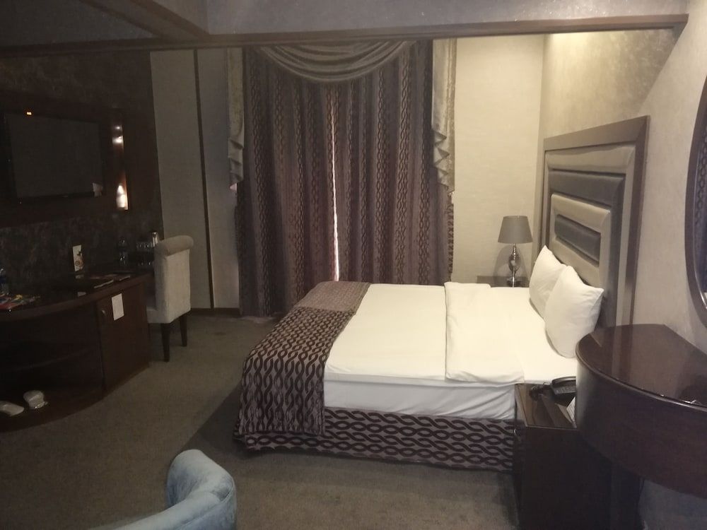 undefined Kings Park Hotel 3