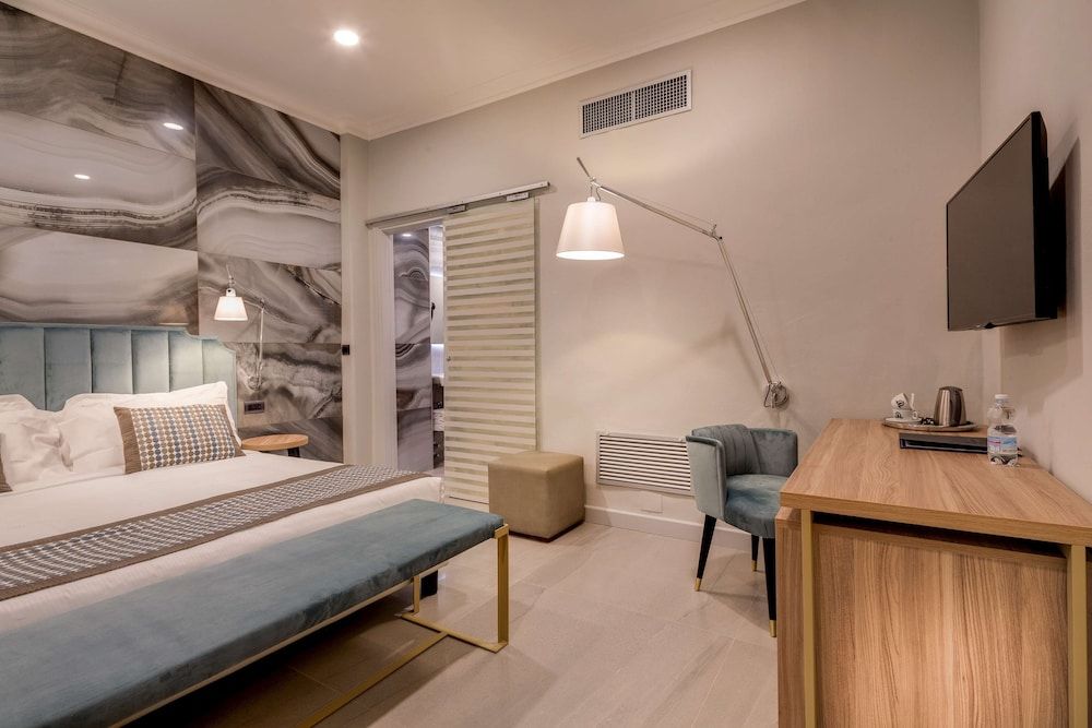 Best Western Plus Royal Superga Hotel Superior Room, 2 Twin Beds, Non Smoking 2