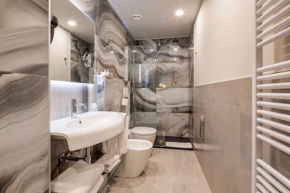 Best Western Plus Royal Superga Hotel Superior Room, 2 Twin Beds, Non Smoking 6