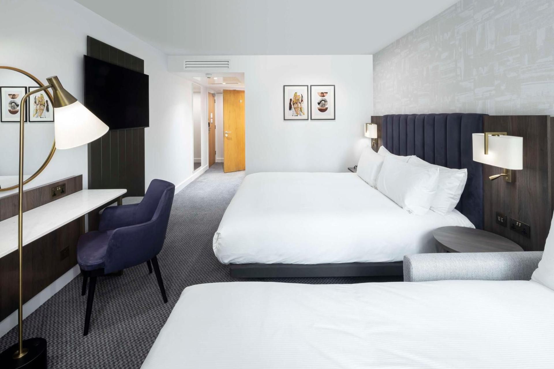 Accessible King with Sofa Bed