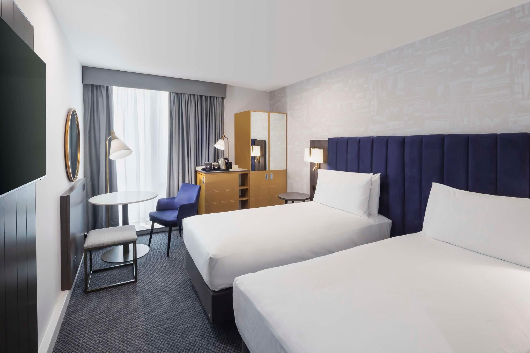 DoubleTree by Hilton Manchester - Piccadilly Twin Guest Room