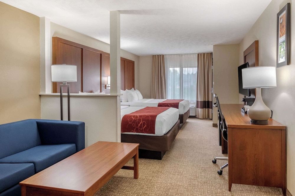Suite, Sofabed, 2 Queen Beds, Non-Smoking