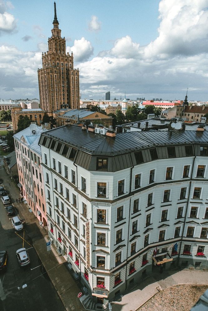 undefined Hanza Hotel 8