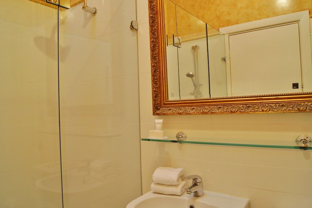 Buxton Manor Luxury Apartment, 1 Bedroom (Musica Viva) 4