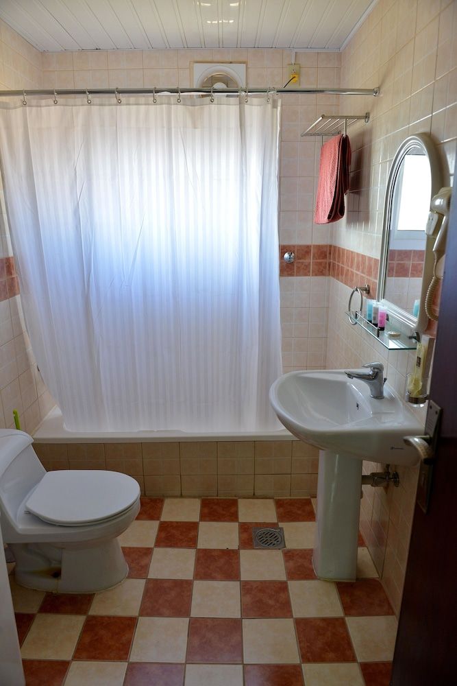 Four Seasons Hotel Apartments Apartment, 2 Bedrooms 12