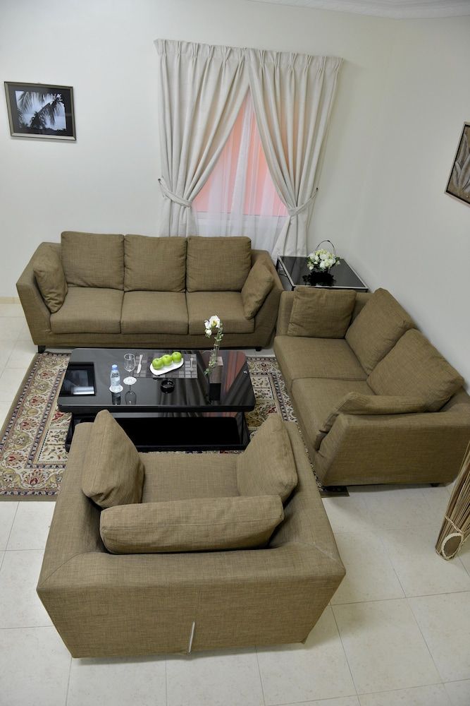 Four Seasons Hotel Apartments Studio 31