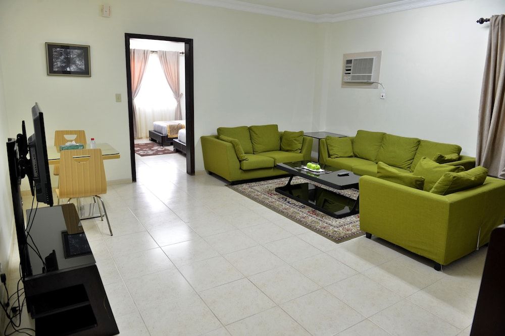 Four Seasons Hotel Apartments Studio 23