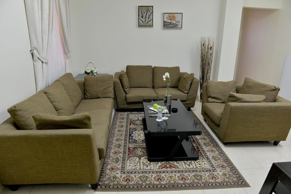 Four Seasons Hotel Apartments Studio 29