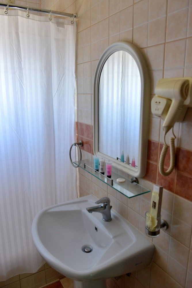 Four Seasons Hotel Apartments Studio 35