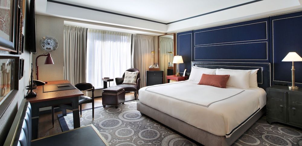 Deluxe Room, 1 King Bed