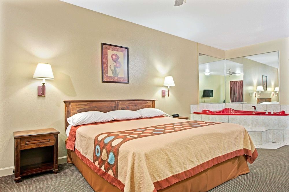 Studio Suite, 1 King Bed, Non Smoking