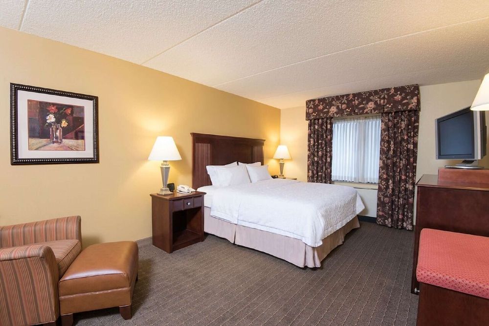 One King Bed (Shower Only)
