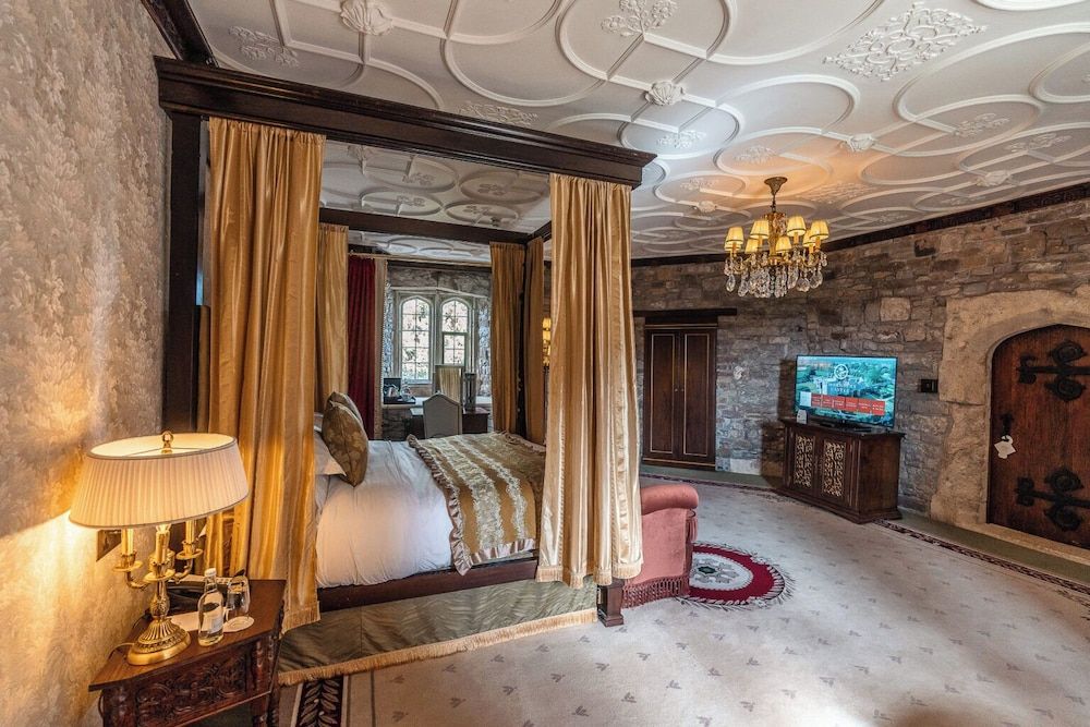 Thornbury Castle, Relais & Châteaux