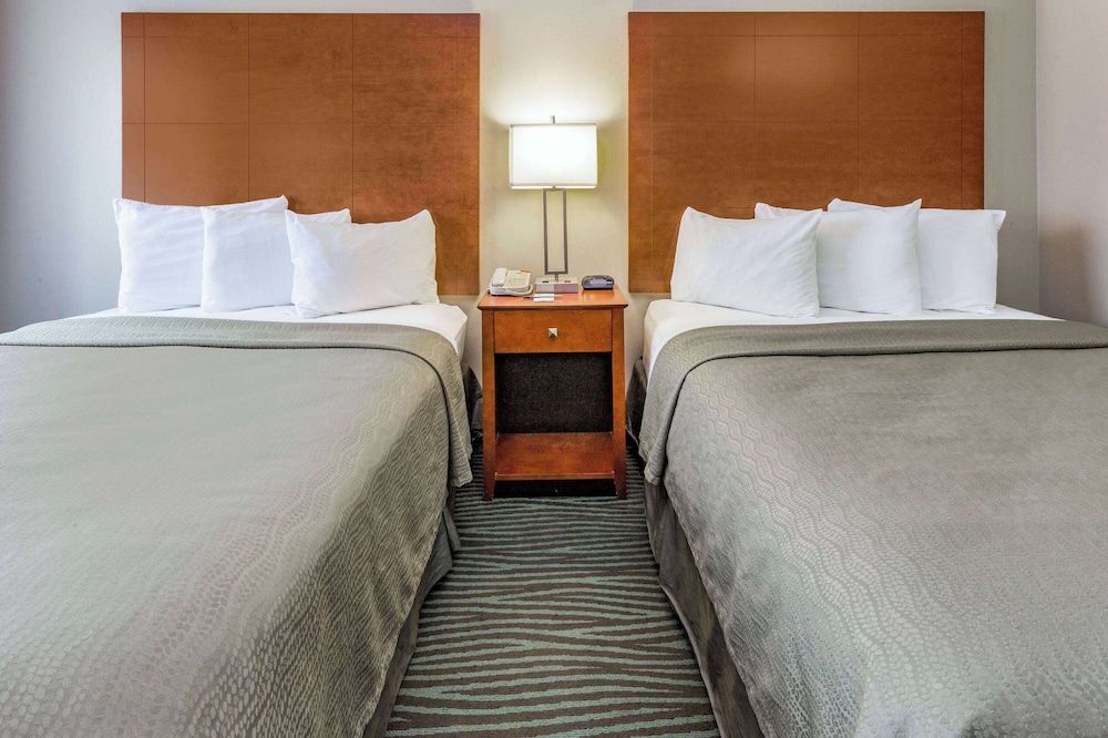 Room, 2 Queen Beds, Non Smoking