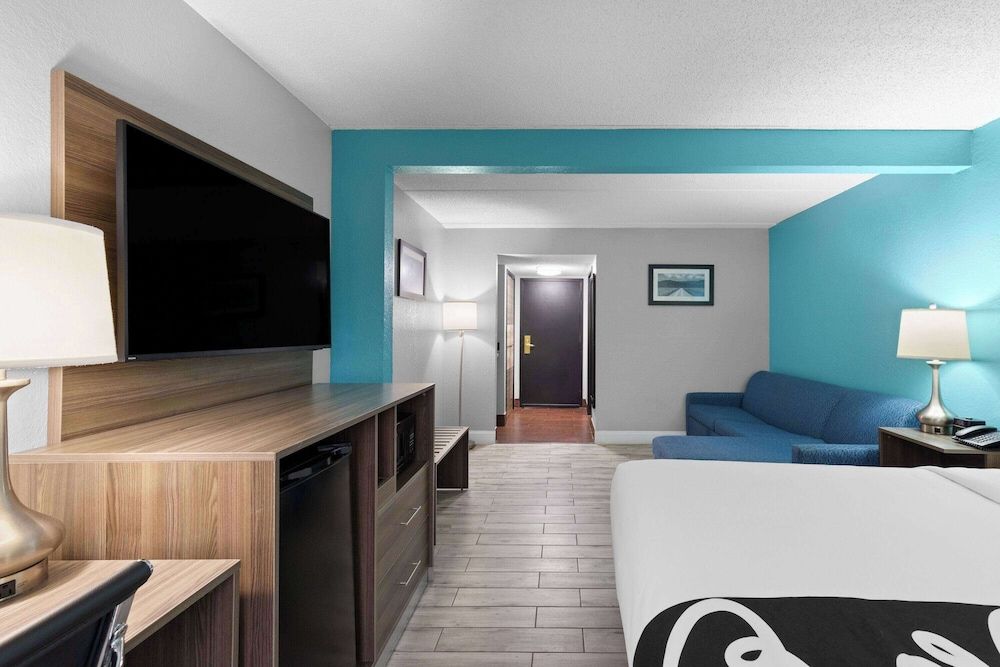 Room, 1 King Bed, Non Smoking