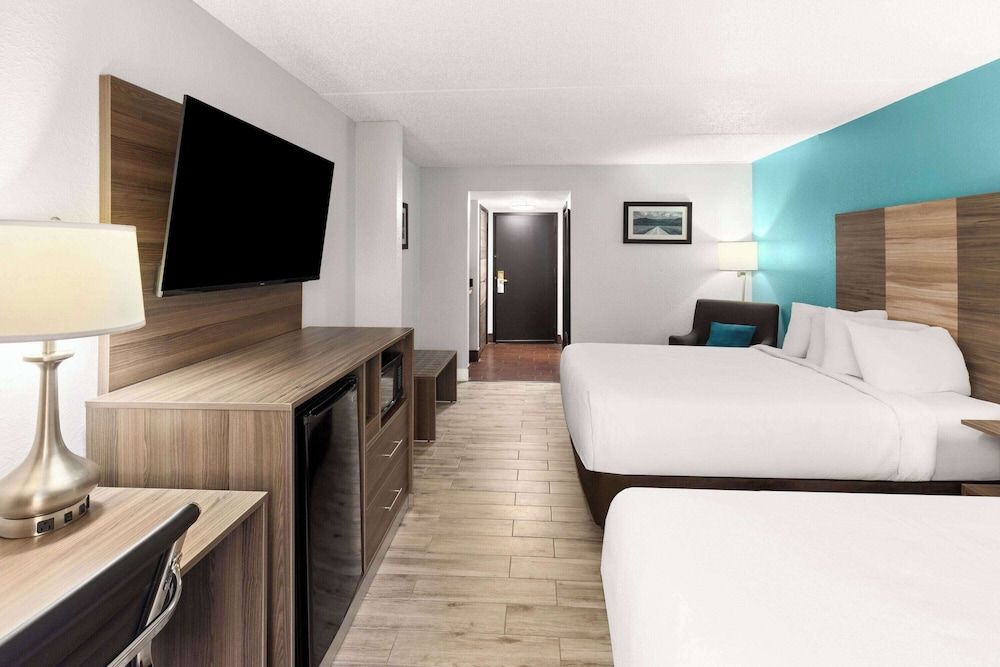 Room, 2 Queen Beds, Non Smoking