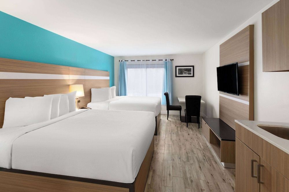 Room, 2 Queen Beds, Non Smoking, Kitchenette
