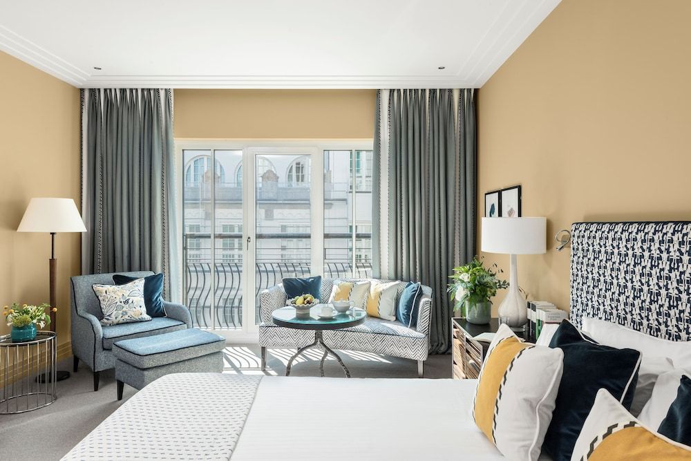 Rocco Forte The Charles Hotel Classic Room 4