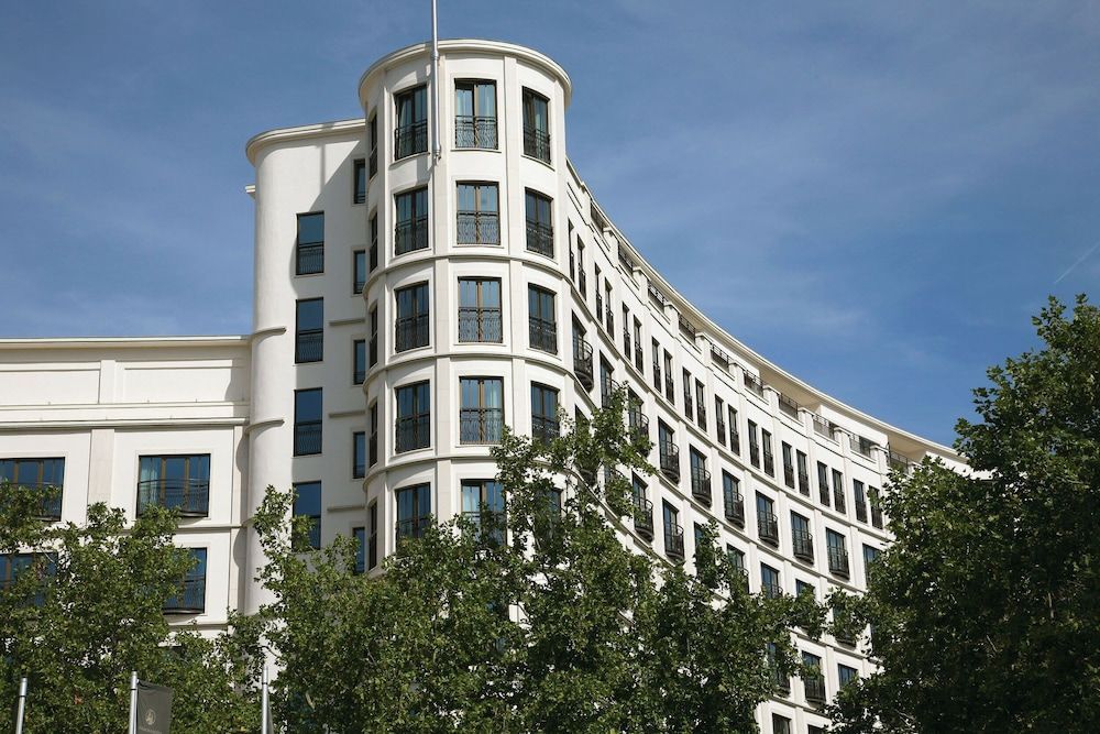 undefined Rocco Forte The Charles Hotel 2