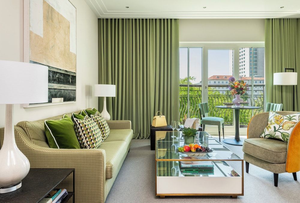 Rocco Forte The Charles Hotel Classic Suite 9