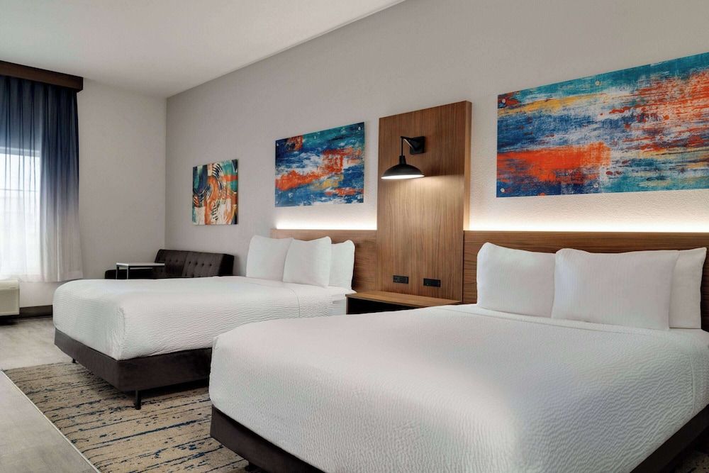 Room, 2 Queen Beds, Accessible, Non Smoking (Roll-In Shower)