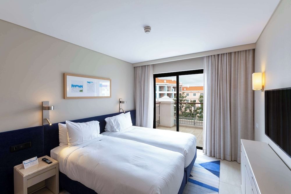 Two Bedroom Apartment, Pool View