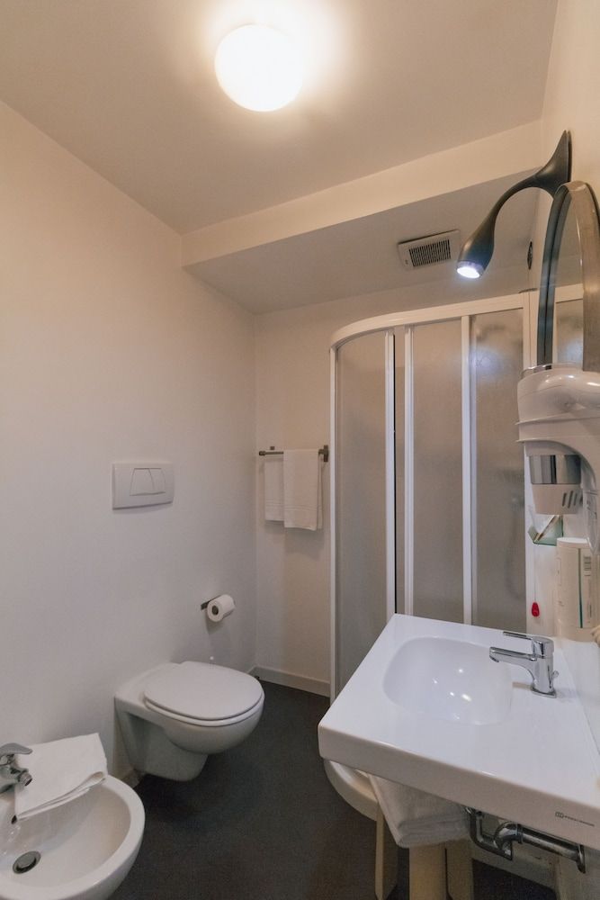 Hotel Gattopardo Twin Room 6