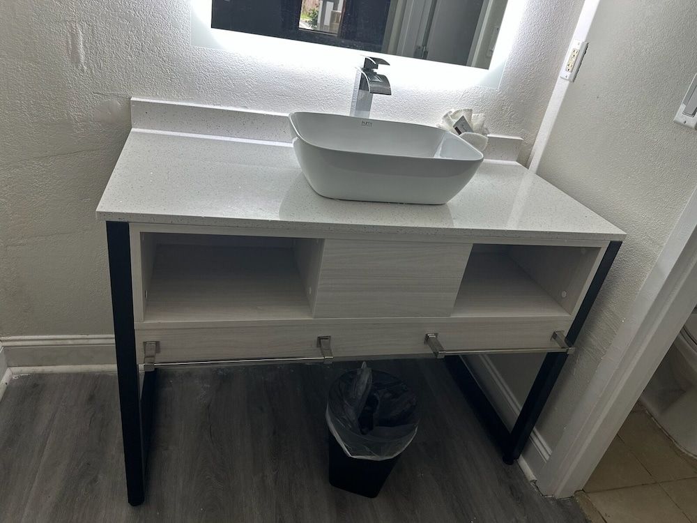 Deluxe Room, 2 Double Beds, Non Smoking, Refrigerator & Microwave