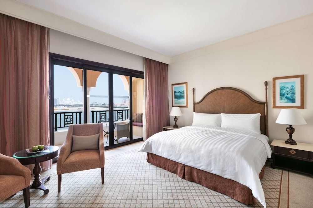 Premier Room, 1 King Bed