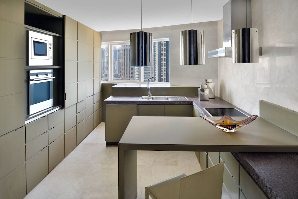 Dubai Marriott Harbour Hotel & Suites Suite, 1 Bedroom 3