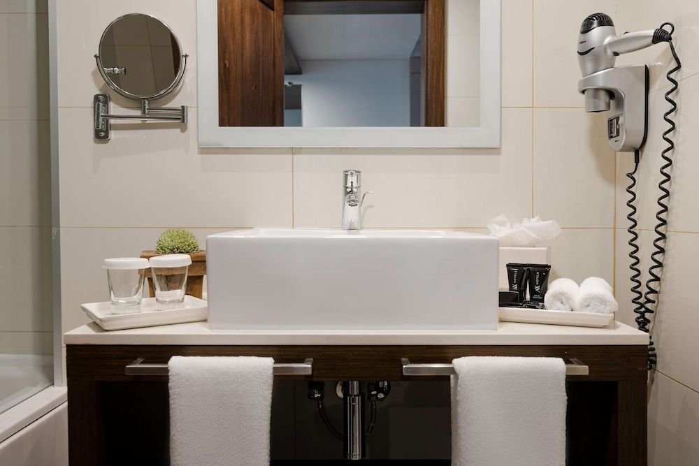 AX The Palace Superior Room 7